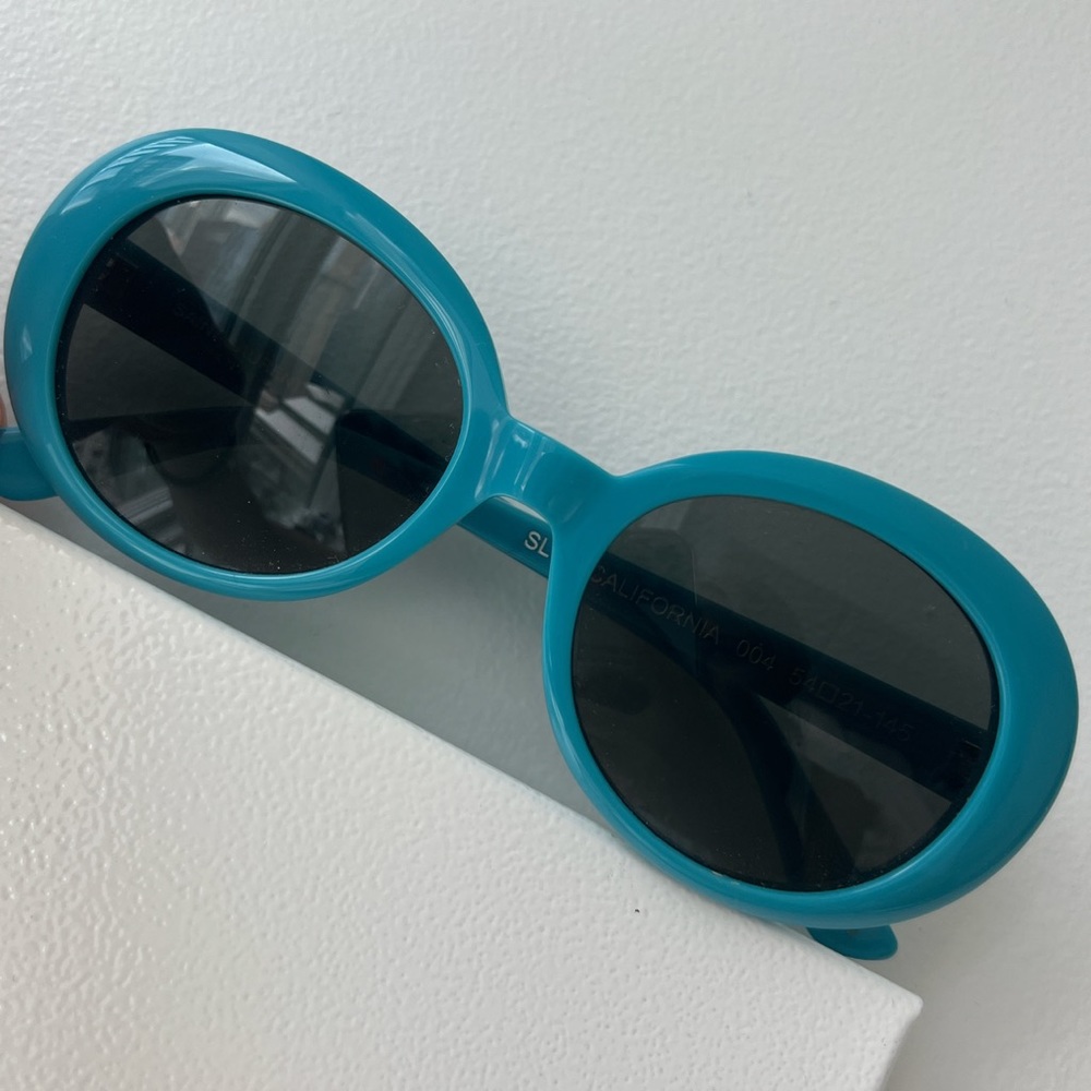 Saint Laurent Surf Sunglasses in the most beautiful color! 🦋